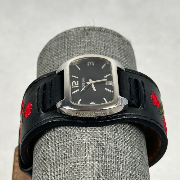 Fossil Watch Womens 31mm Date Floral Embroidered Band Silver Tone New Battery - Picture 2 of 11